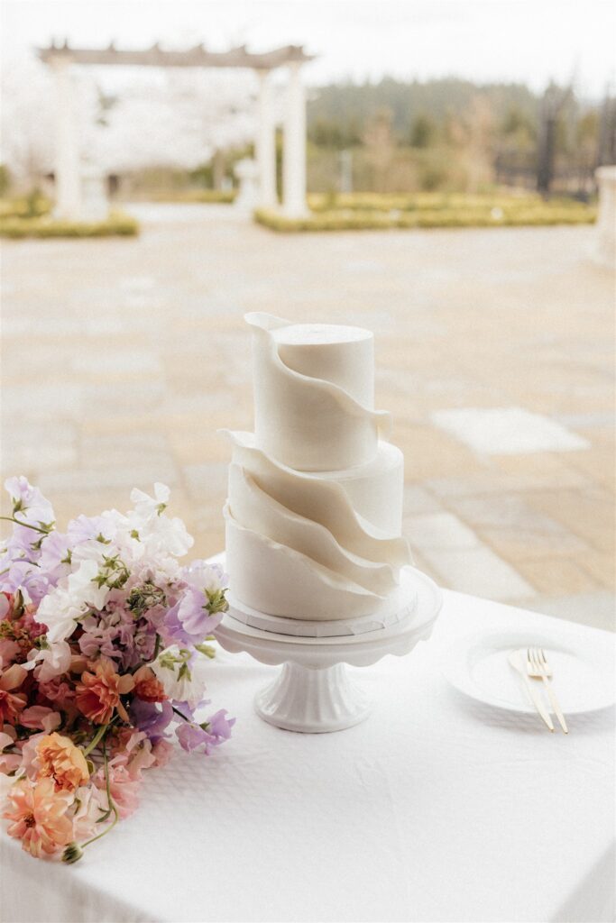 beautiful wedding cake