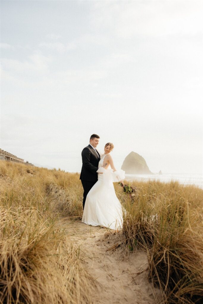 golden hour couple session in oregon