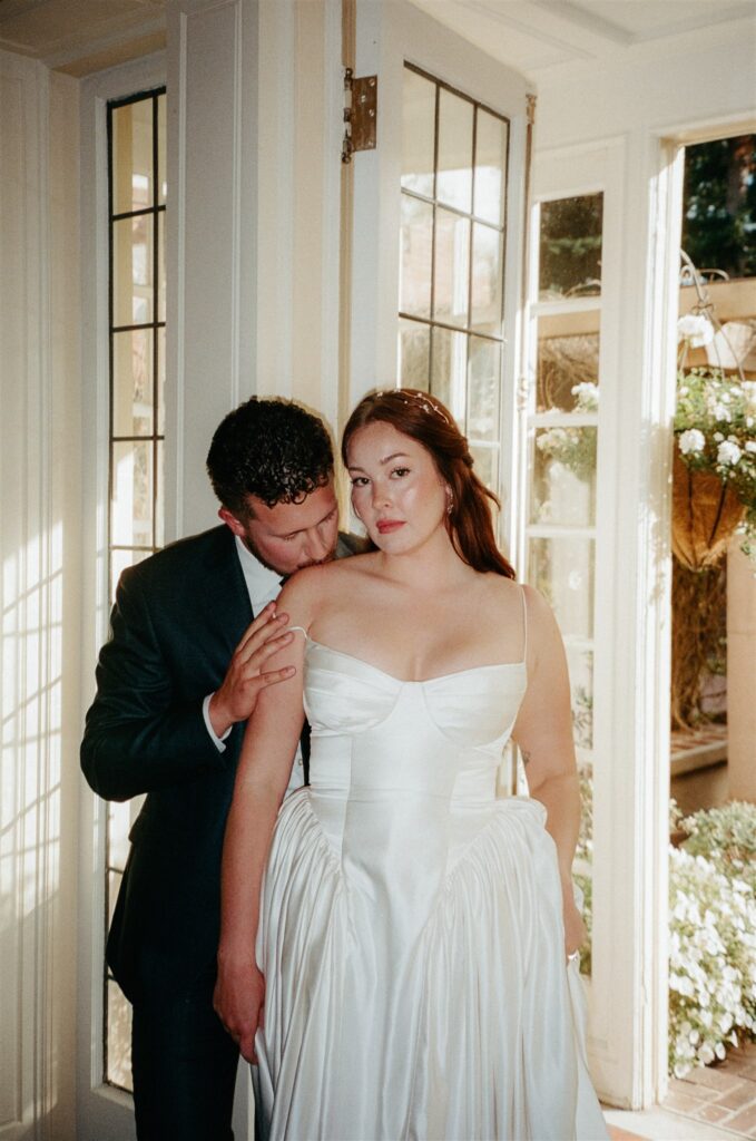 Lairmont Manor Wedding Guide: Why This Bellingham Venue Is a Dream for Film-Inspired Photos