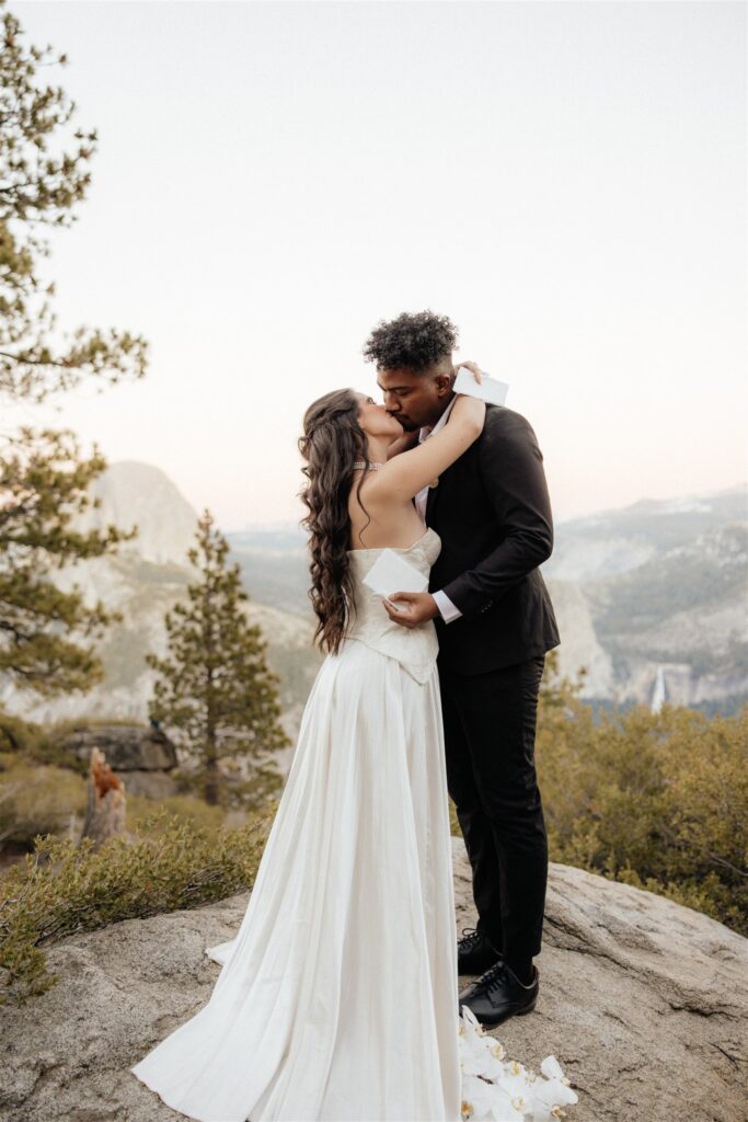 beautiful picture of the newlyweds kissing