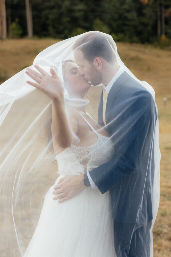 golden hour bridal portraits