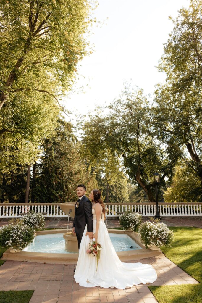 Lairmont Manor Wedding Guide: Why This Bellingham Venue Is a Dream for Film-Inspired Photos