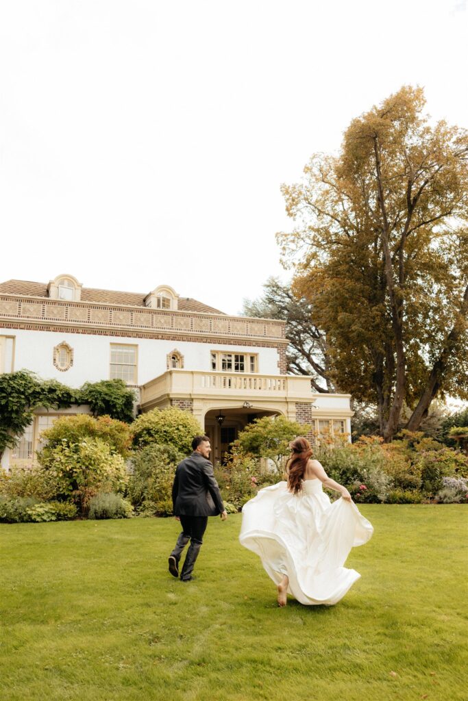 Lairmont Manor Wedding Guide: Why This Bellingham Venue Is a Dream for Film-Inspired Photos