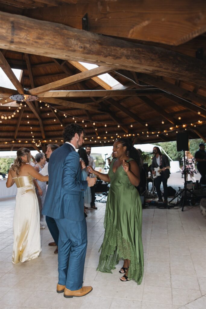 couple dancing at the wedding reception