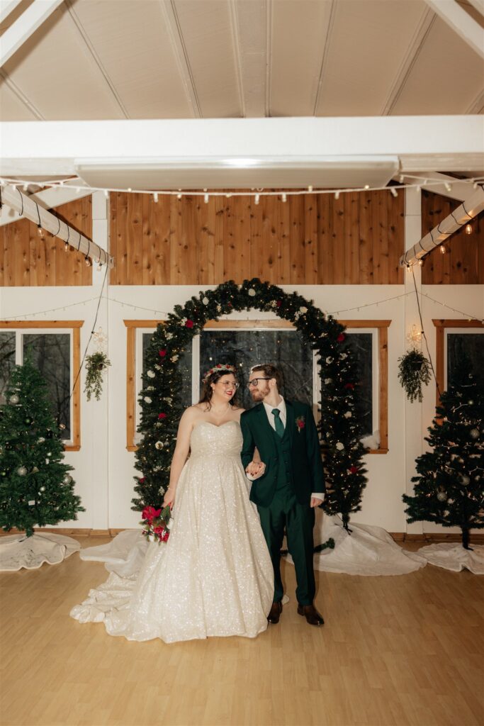 PNW Woodsy Christmas Wedding at Anderson Lodge in Ariel, Washington