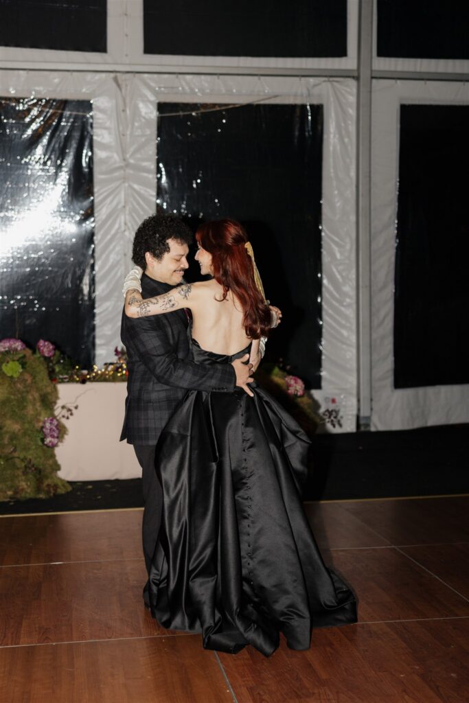 Beautiful, first dance at the reception