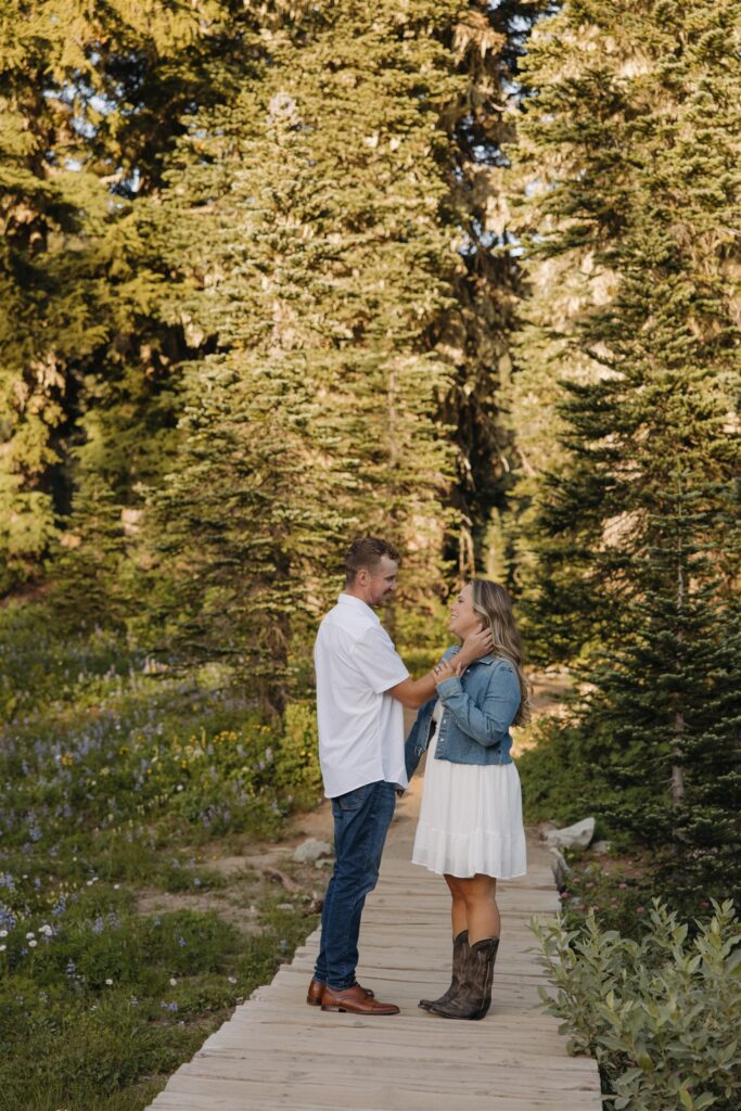 golden hour portraits in mt. rainier