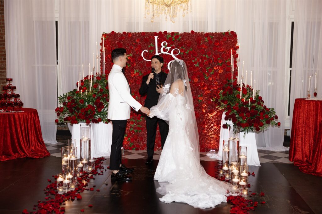 intimate wedding ceremony in washington
