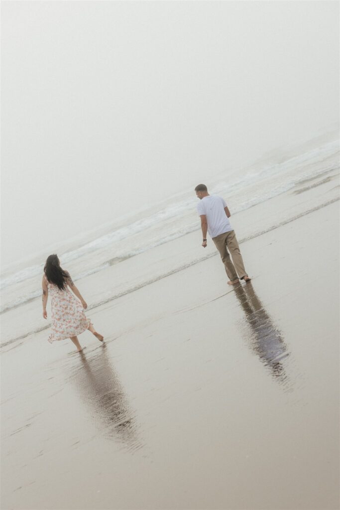 Moody Washington Coast Couple Photos at Cohassett Beach | Madison & Anthony