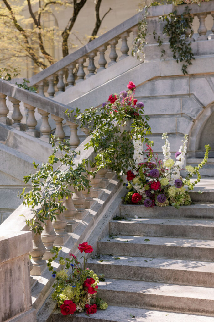 stunning florals at the luxurious wedding