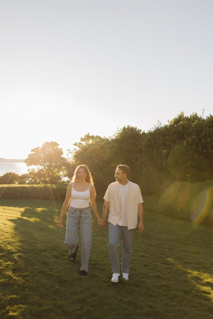 This Woodmark Hotel Engagement Session in Kirkland Felt Straight Out of a Romance Movie