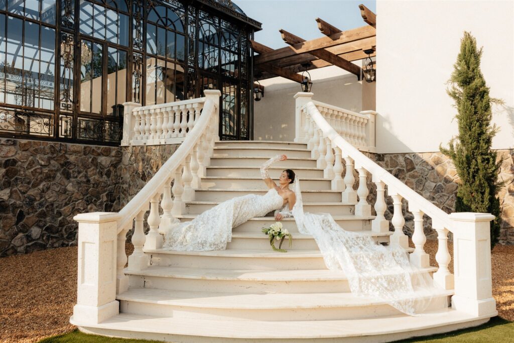 stunning picture of the bride at her dream wedding day
