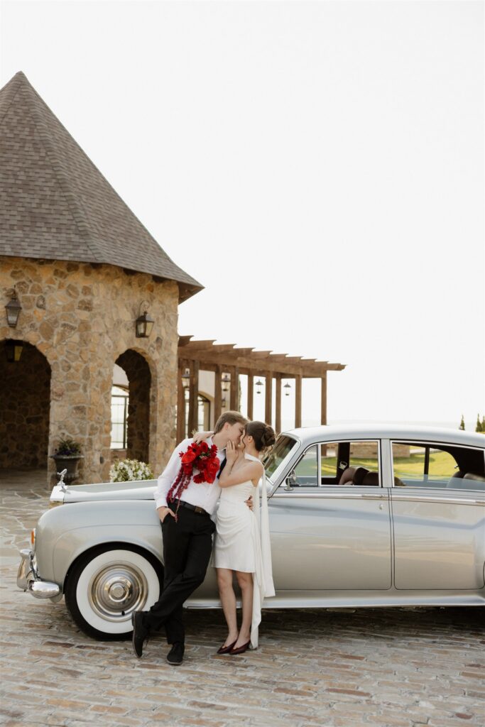 cute picture of the bride and groom, kissing