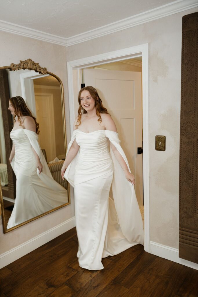 beautiful picture of the bride before heading to her wedding ceremony