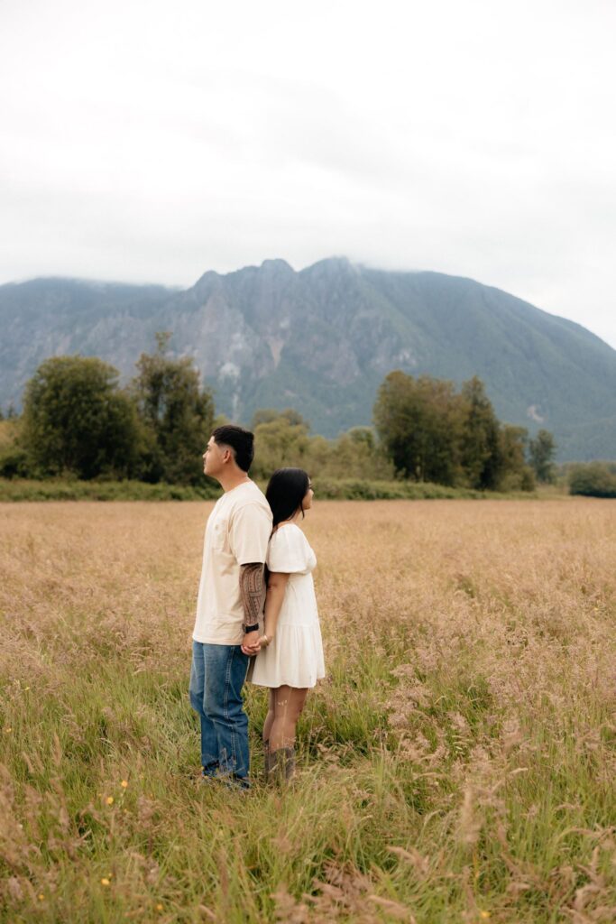 couple holding hands during their romantic photoshoot