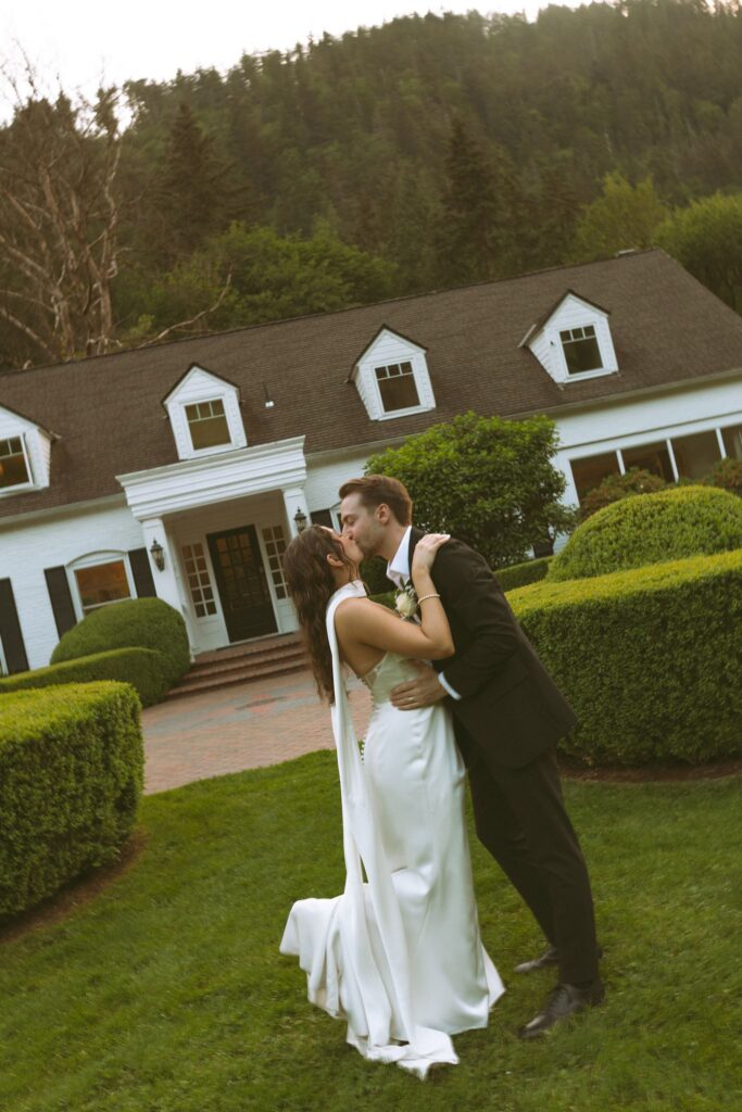 romantic portraits if the bride and groom before the ceremony
