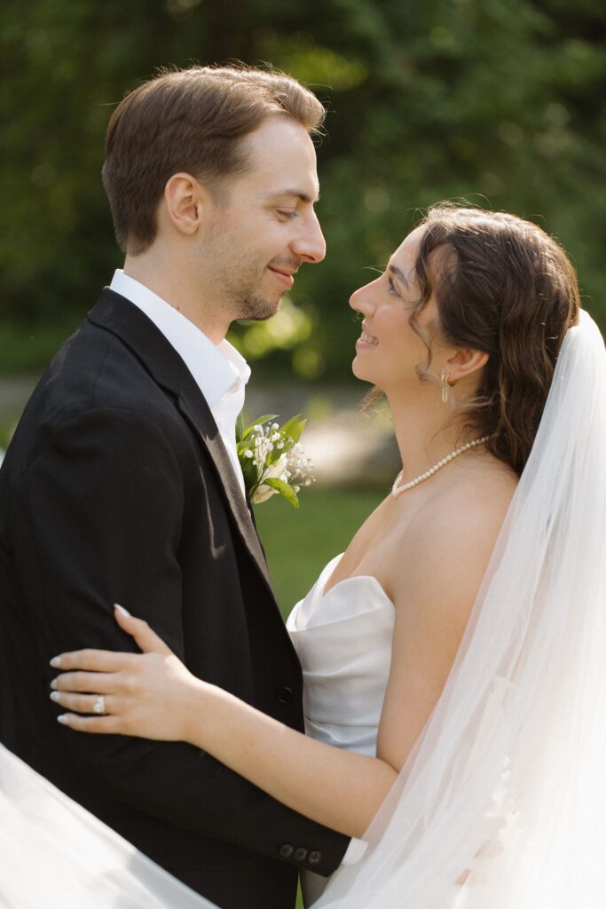 golden hour bridal portraits in washington