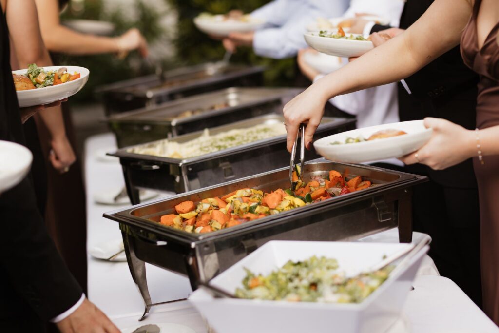 Timeless and elegant wedding reception