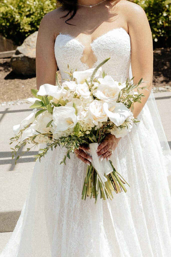 closeup shot of the wedding bouquet