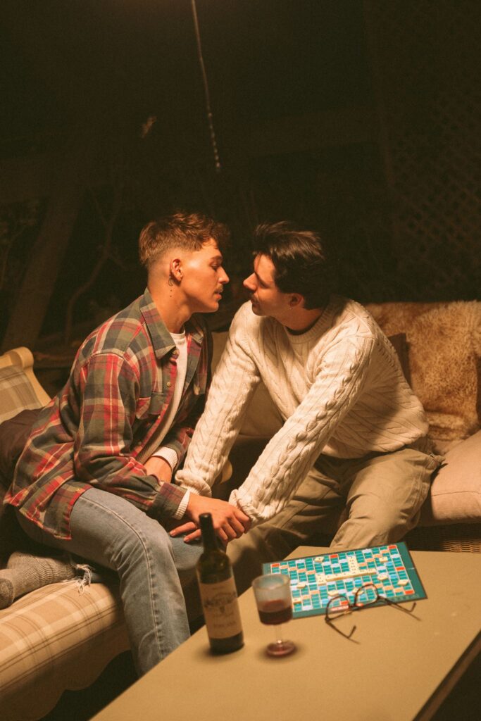 beautiful picture of the couple kissing during their photoshoot