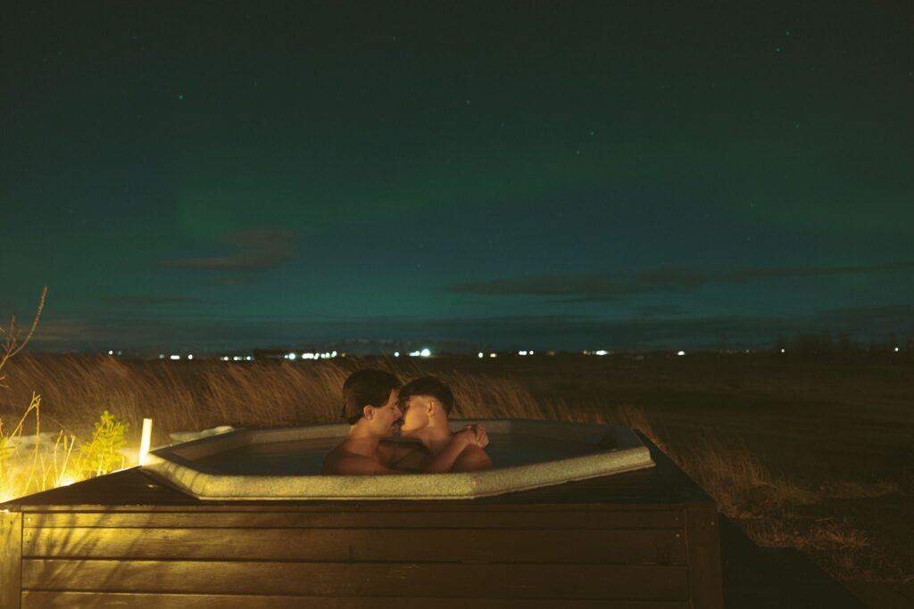couple hugging during their romantic photoshoot
