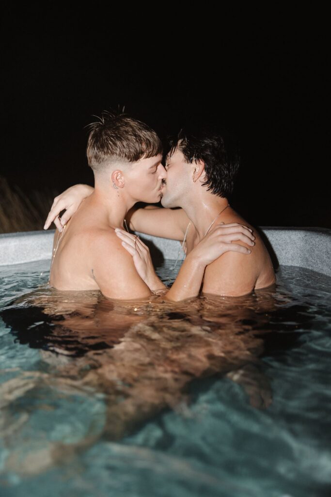 romantic couple portraits
