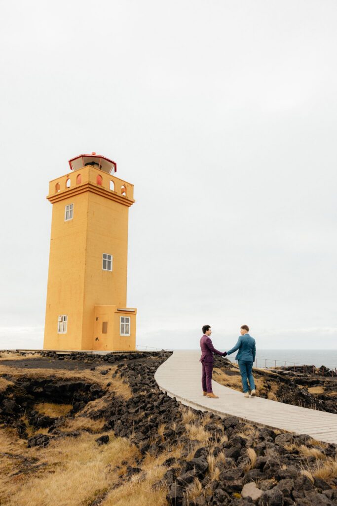 romantic elopement portraits in iceland