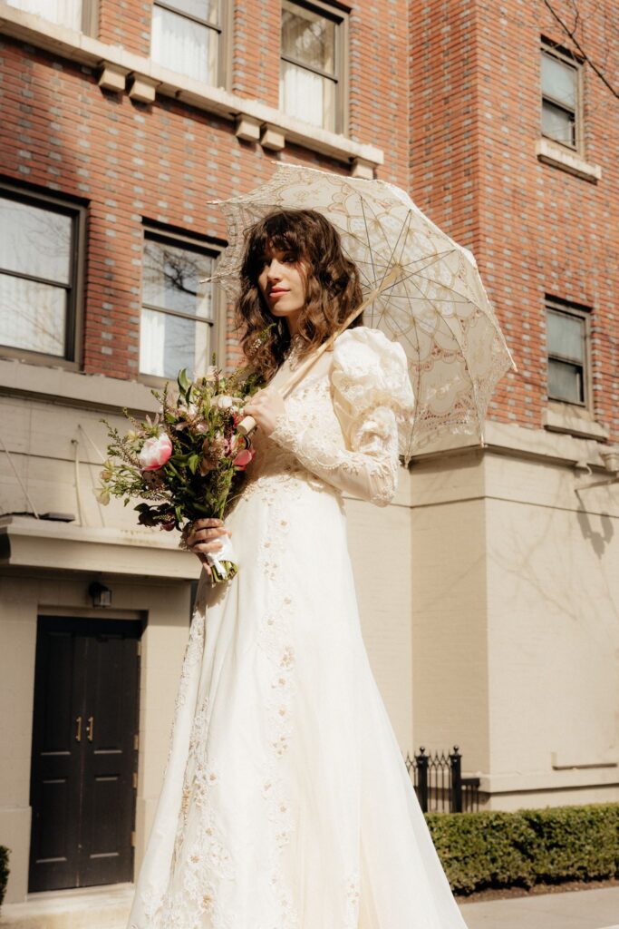 stunning picture of the bride at her dream wedding day